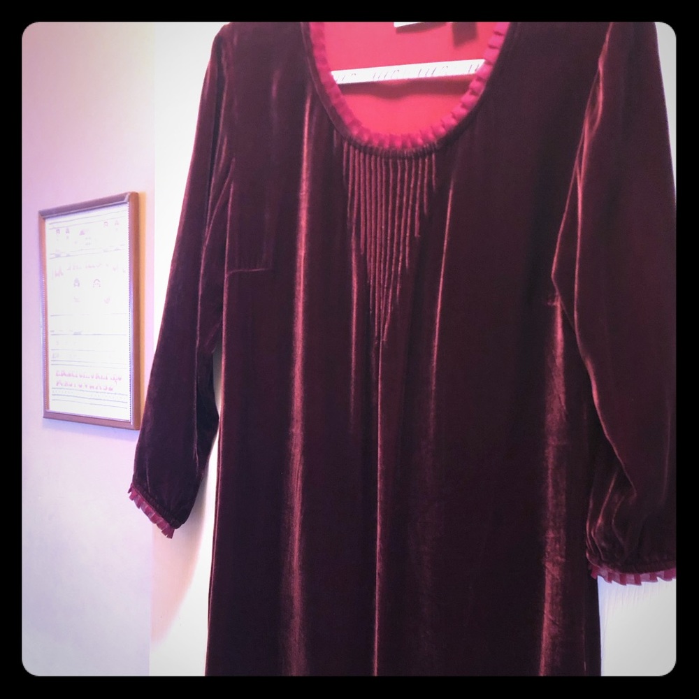 Gorgeous Burgundy Velvet Dress in EUC!